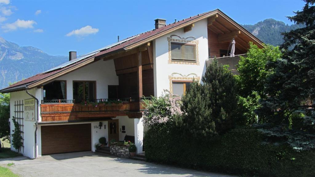 Bed and Breakfast Haus Hager Schlitters Exterior foto