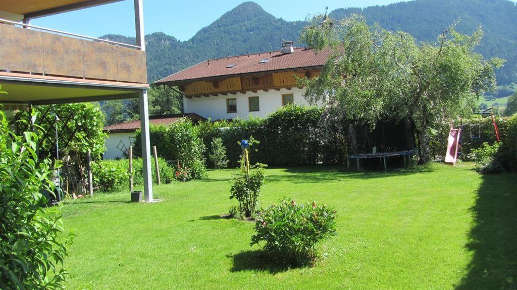 Bed and Breakfast Haus Hager Schlitters Exterior foto