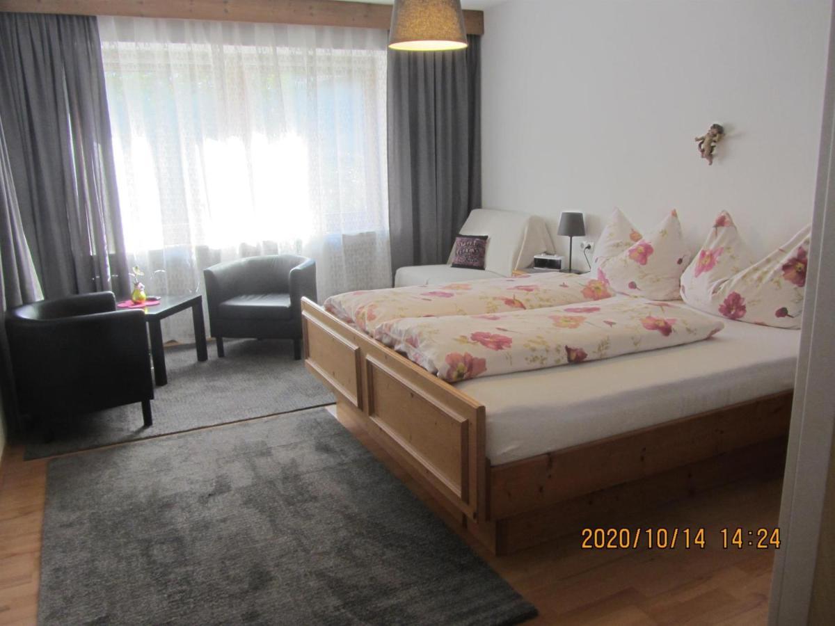 Bed and Breakfast Haus Hager Schlitters Exterior foto
