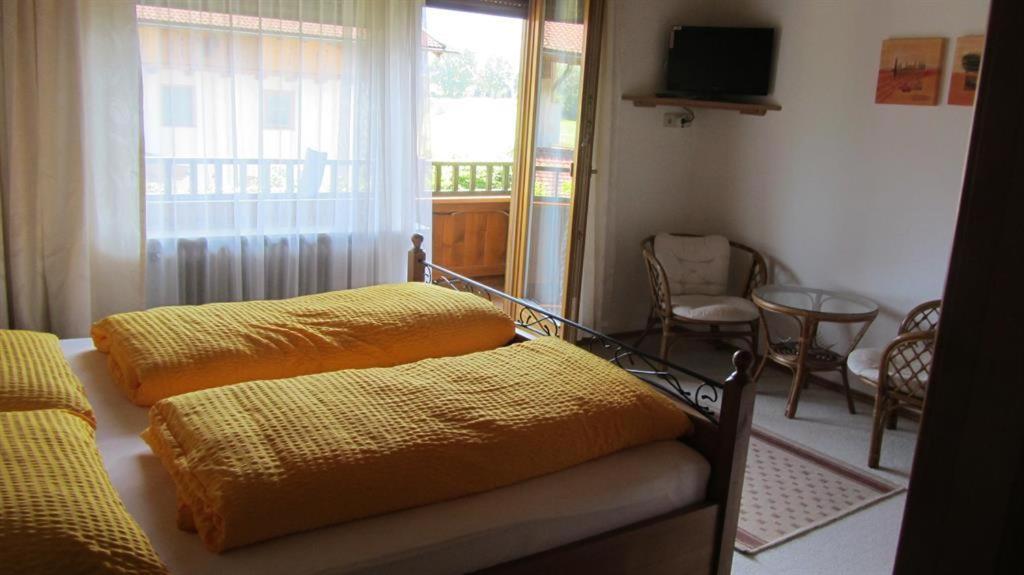 Bed and Breakfast Haus Hager Schlitters Exterior foto