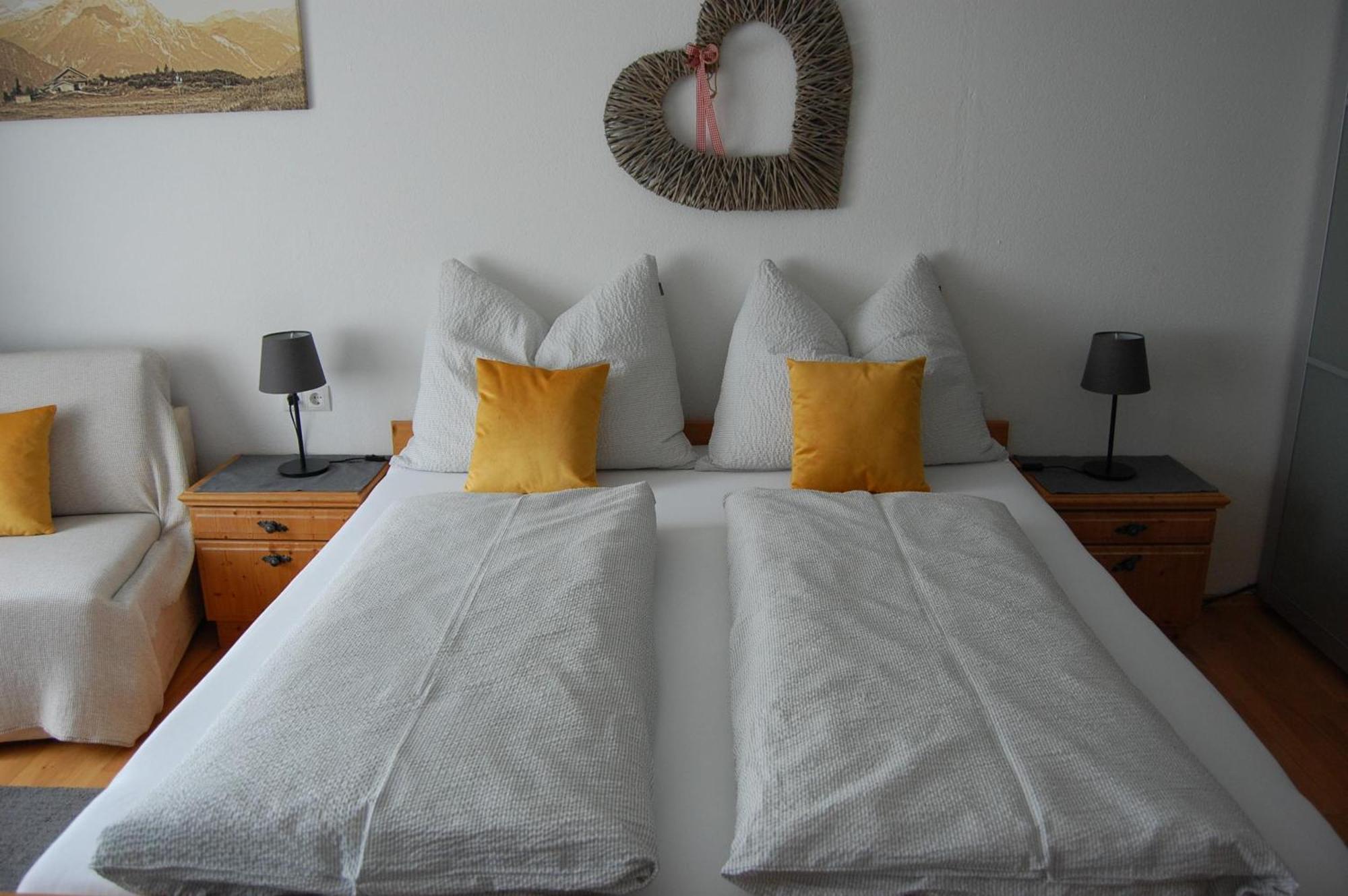 Bed and Breakfast Haus Hager Schlitters Exterior foto